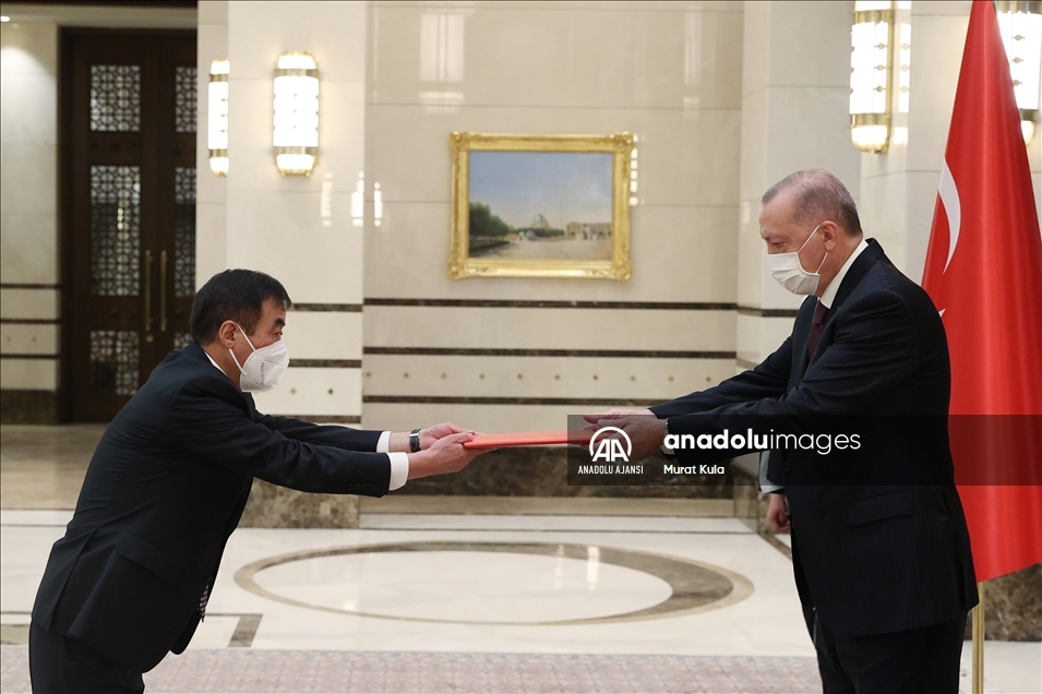 Moğolistan Büyükelçisi Munkhbayar, Cumhurbaşkanı Erdoğan'a güven mektubu sundu