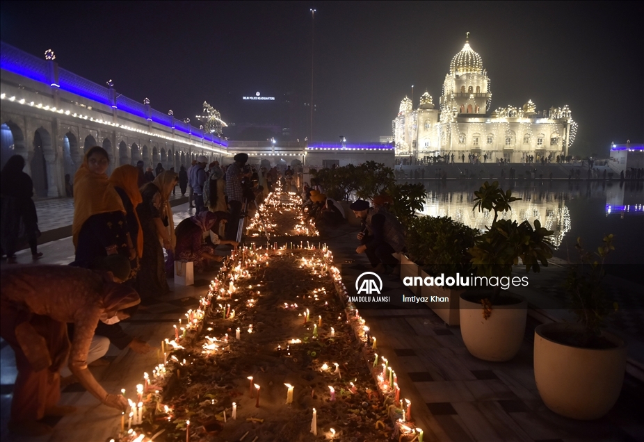 Hindistan'da ışık festivali kutlanıyor