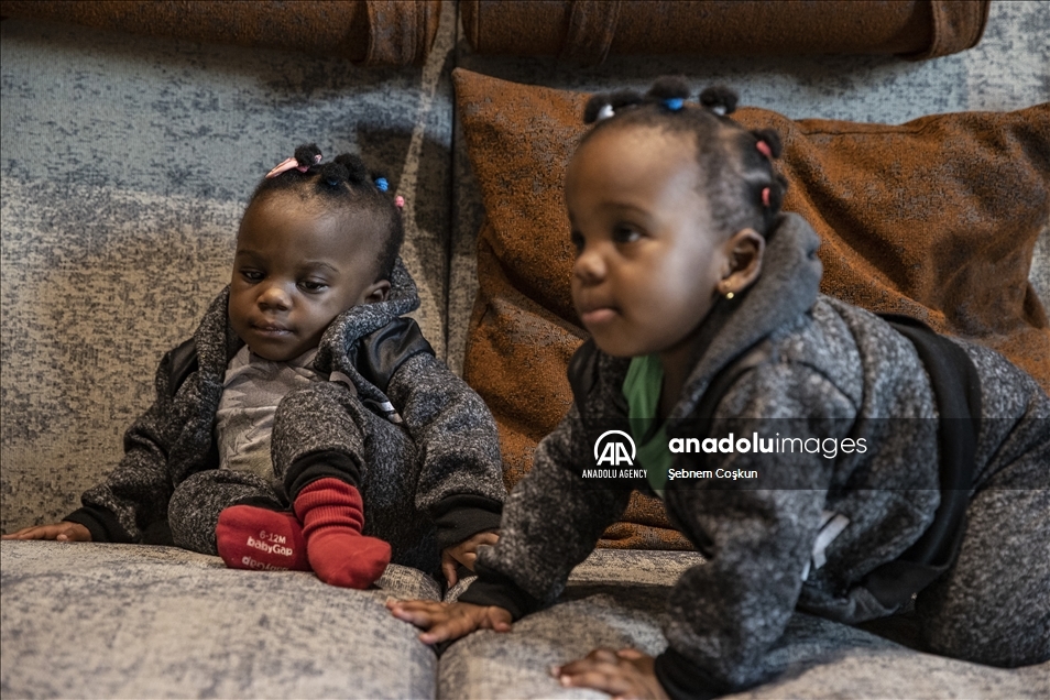 بعد نجاح عملية الفصل.. عائلة التوأم الكاميروني ممتنون لتركيا