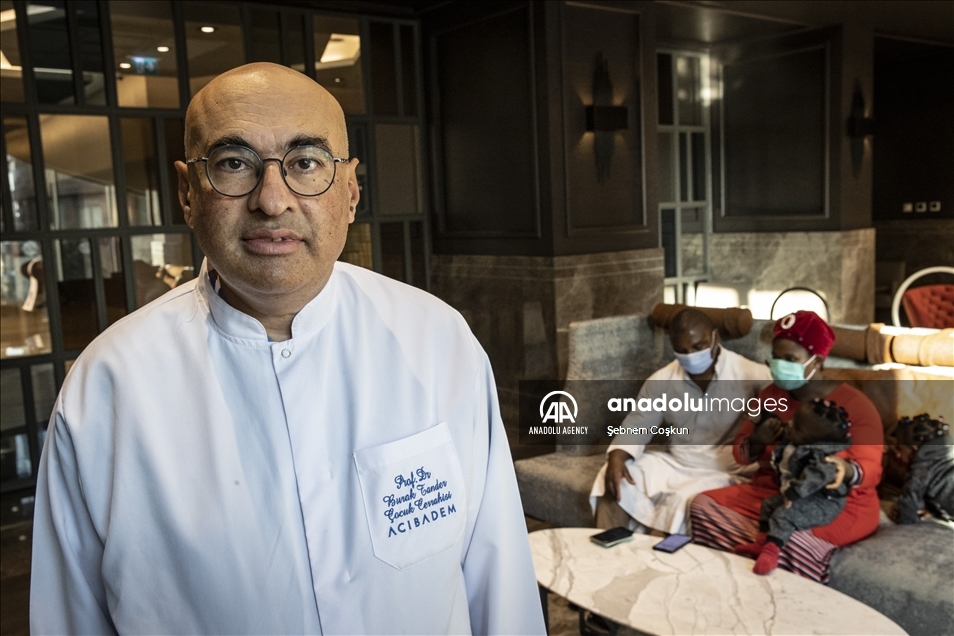 بعد نجاح عملية الفصل.. عائلة التوأم الكاميروني ممتنون لتركيا