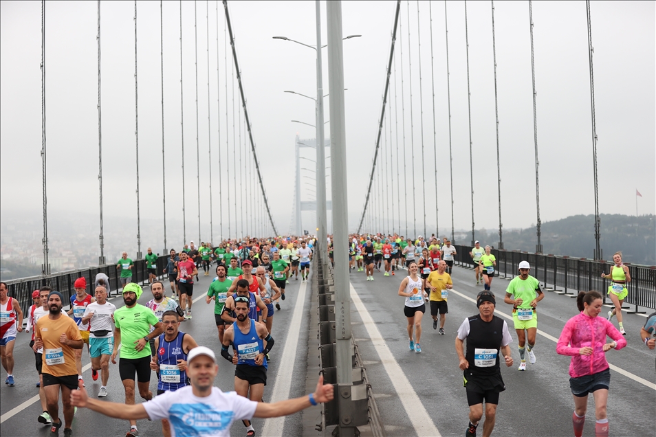 Mbahet Maratona e 43-të e Stambollit