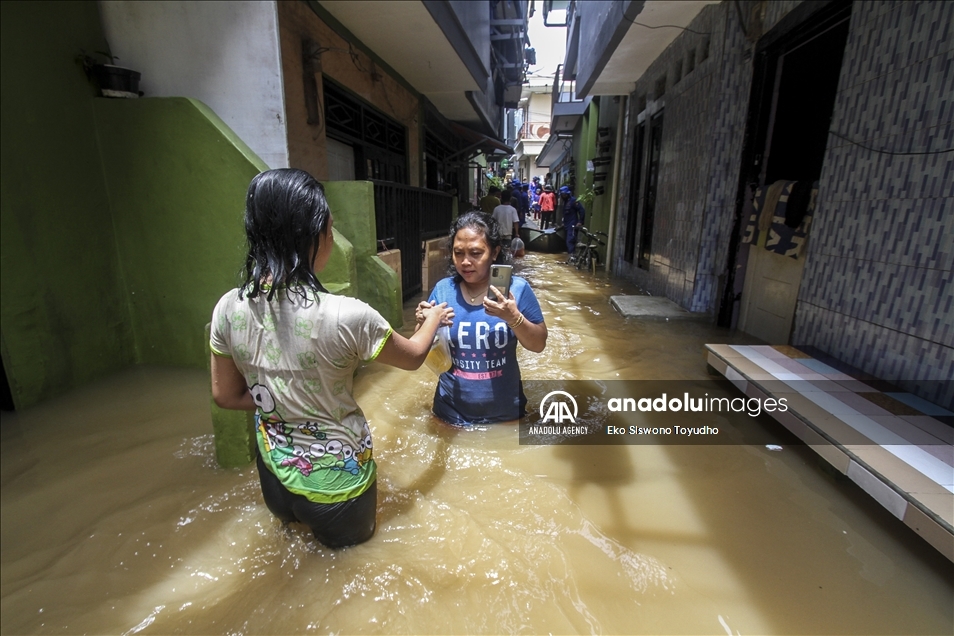 Hujan deras sebabkan banjir beberapa wilayah di Jakarta