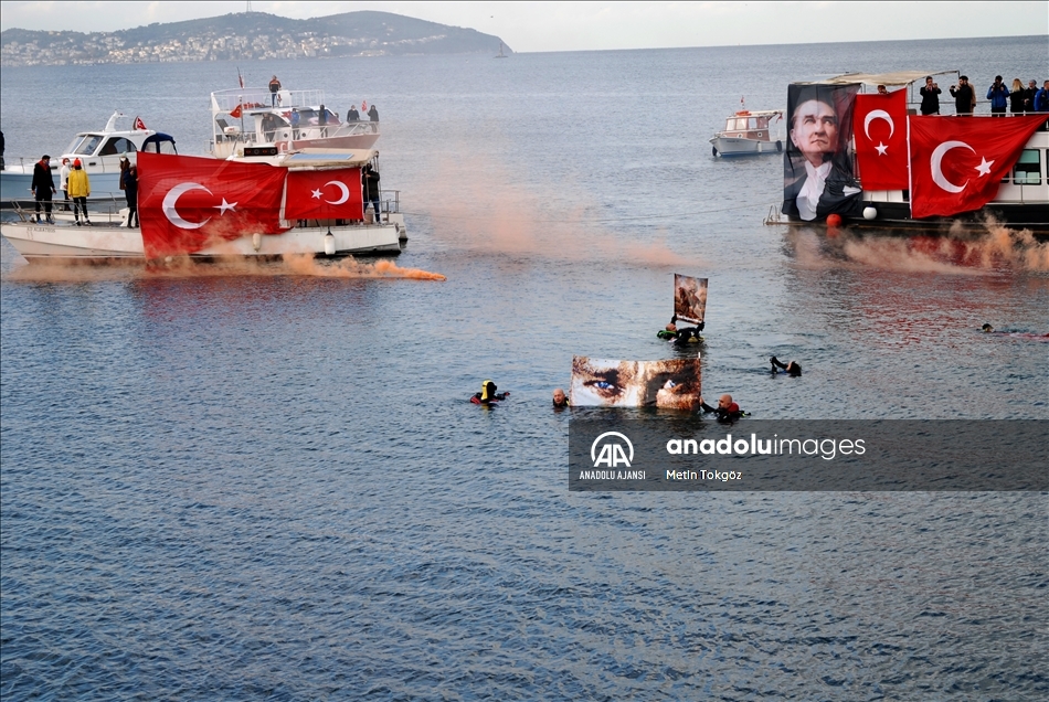 Kadıköy ve Maltepe'de "Ata'ya saygı zinciri" oluşturuldu