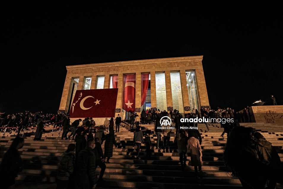Büyük Önder Atatürk'ü anıyoruz