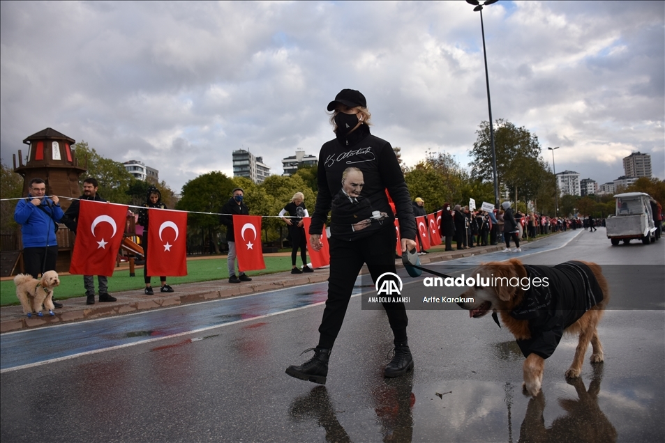 Kadıköy ve Maltepe'de "Ata'ya saygı zinciri" oluşturuldu