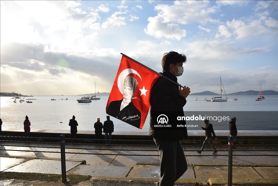 Kadıköy ve Maltepe'de "Ata'ya saygı zinciri" oluşturuldu