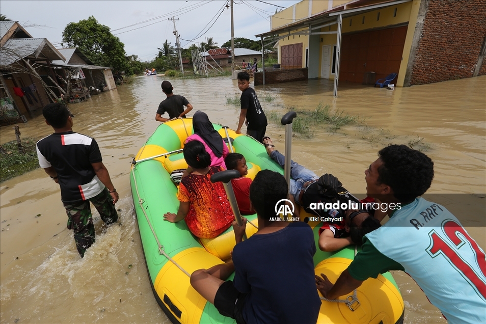 18000 orang mengungsi akibat banjir di Serdang Bedagai