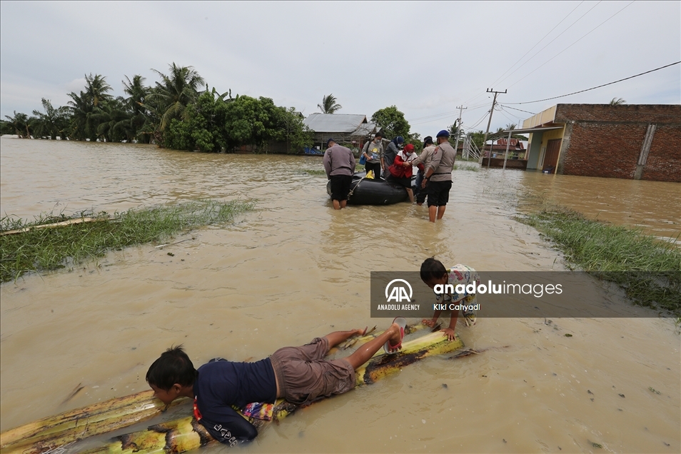 18000 orang mengungsi akibat banjir di Serdang Bedagai