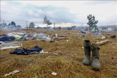 Belarus clears migrant camps at Polish border
