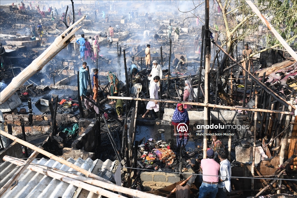 Pakistan: Zbog požara u Karačiju, stotine porodica ostale bez krova nad glavom 