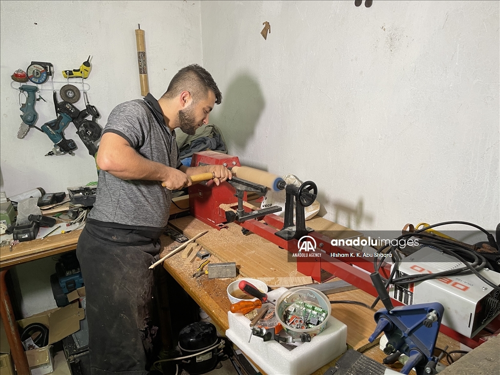 "صنع في فلسطين".. "جبارين" يتجه للعالمية بـ"الكلارينت" الموسيقية