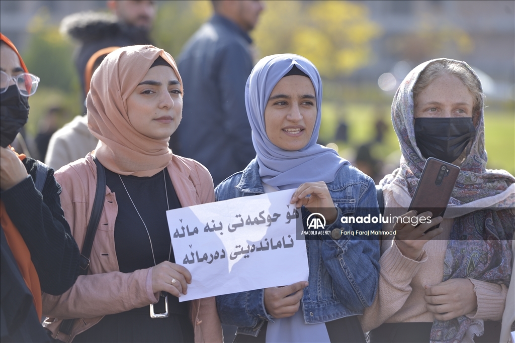 خۆپیشاندانی خوێندکارانی زانکۆ و پەیمانگاکان بۆ داواکردنی دەرماڵە