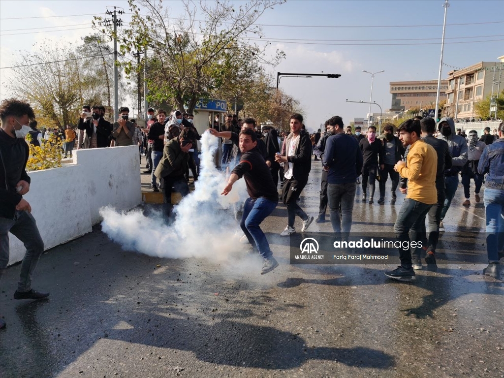 ئاگر لەناو بارەگای مەڵبەندی یەکی یەکێتیی دەبینرێت
