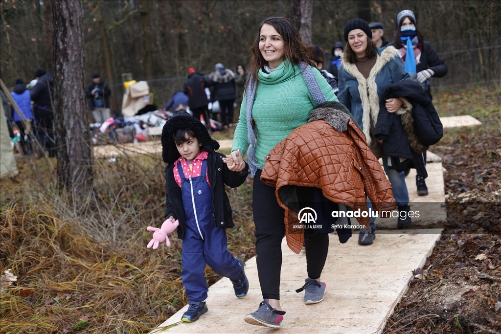 Belarus-Polonya sınırındaki 2 bin kişinin zorlu yaşam şartları altındaki bekleyişi sürüyor