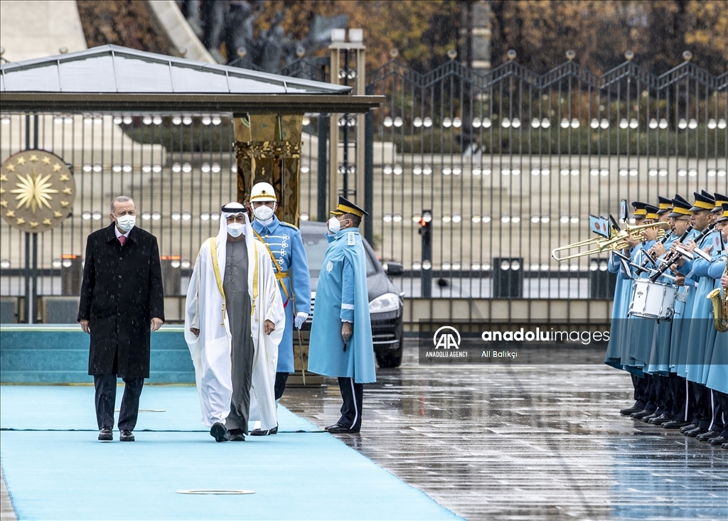 В Анкаре прошла официальная церемония встречи наследного принца Абу-Даби