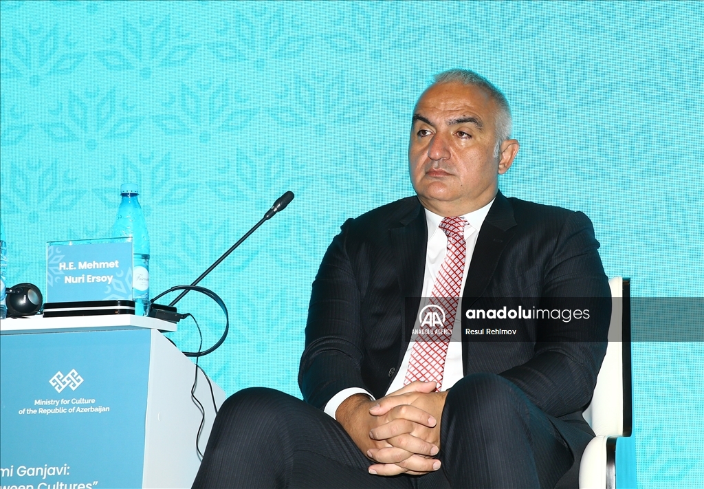 В Баку стартовал Международный форум «Низами Гянджеви: мост между культурами»