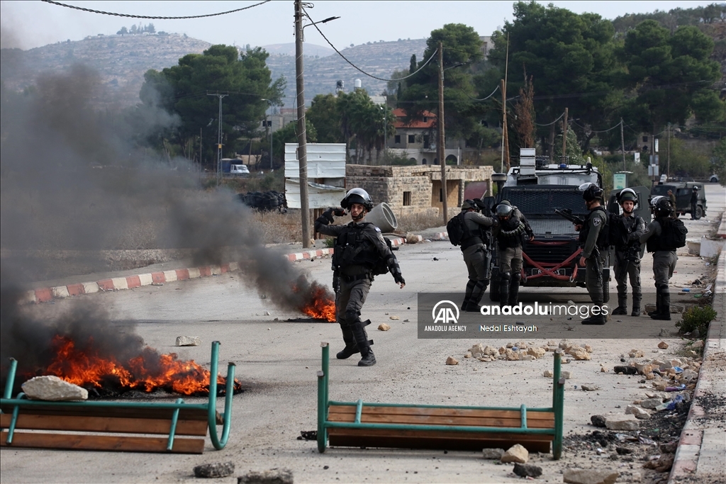 إصابة عشرات الفلسطينيين بمواجهات مع الجيش الإسرائيلي