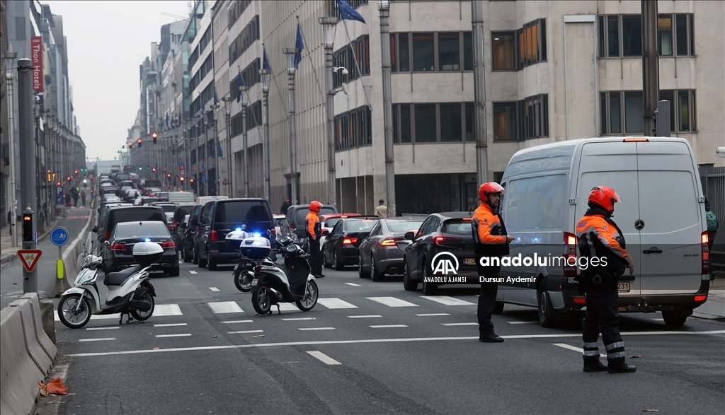 Uber sürücülerinden Brüksel’de protesto
