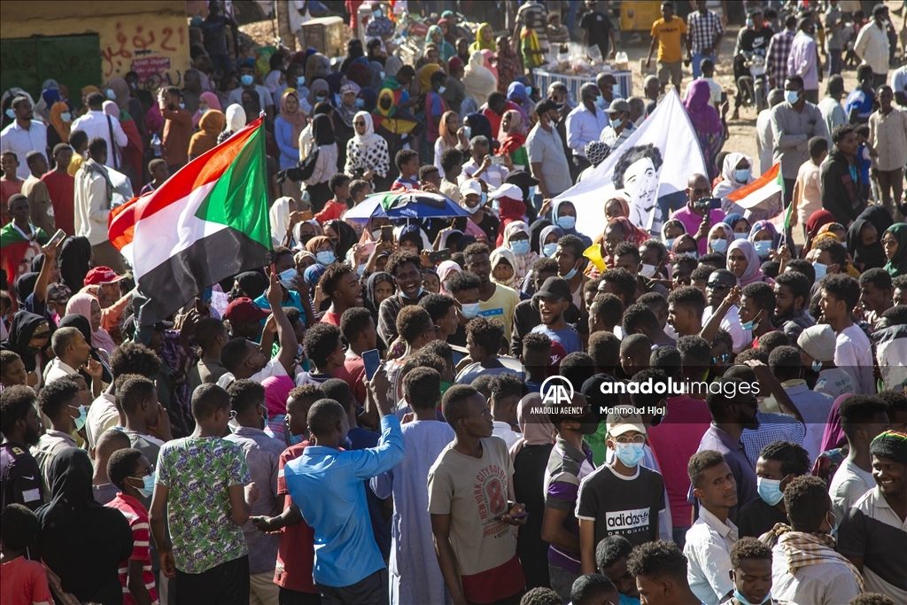السودان.. انطلاق مظاهرات ترفض "الانقلاب" وتطالب بحكم مدني
