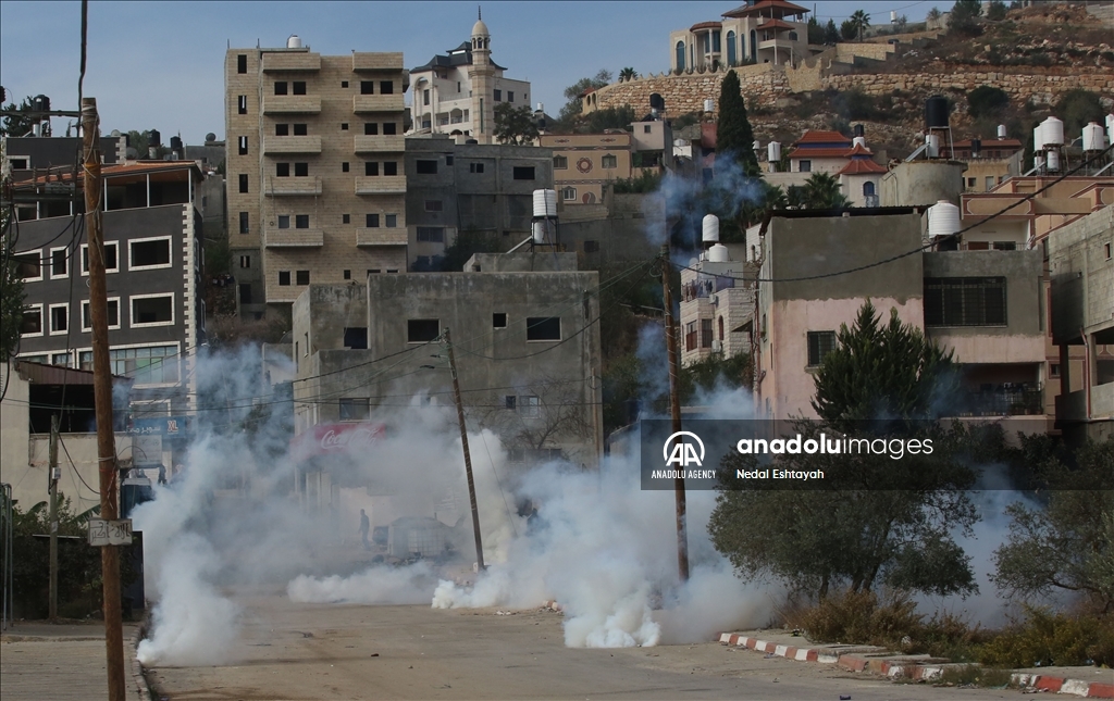 إصابة عشرات الفلسطينيين بمواجهات مع الجيش الإسرائيلي