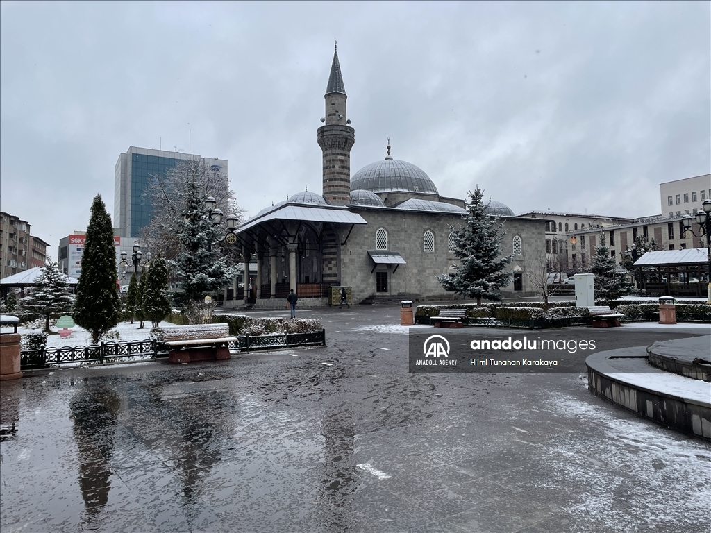 Восток Анатолии накрыло снегом