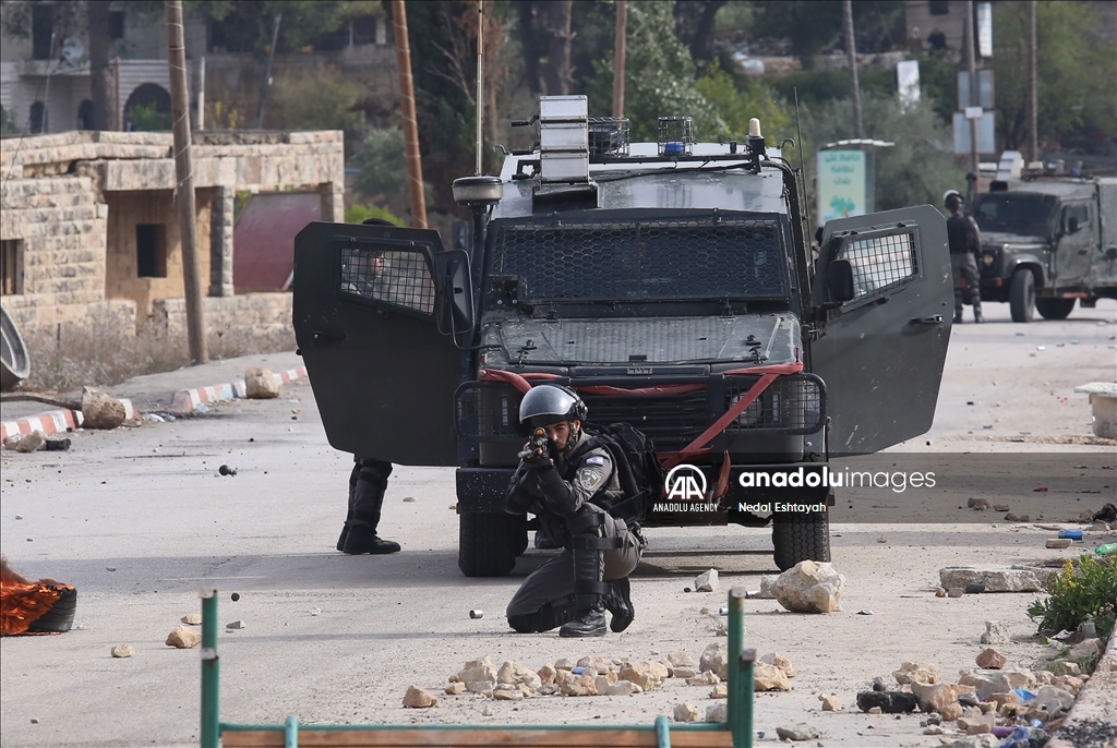إصابة عشرات الفلسطينيين بمواجهات مع الجيش الإسرائيلي