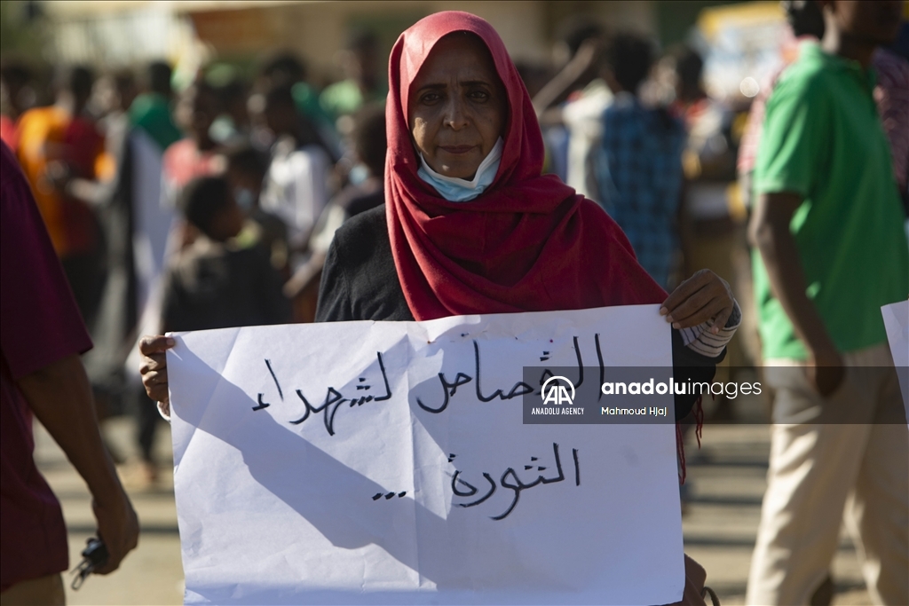 السودان.. انطلاق مظاهرات ترفض "الانقلاب" وتطالب بحكم مدني