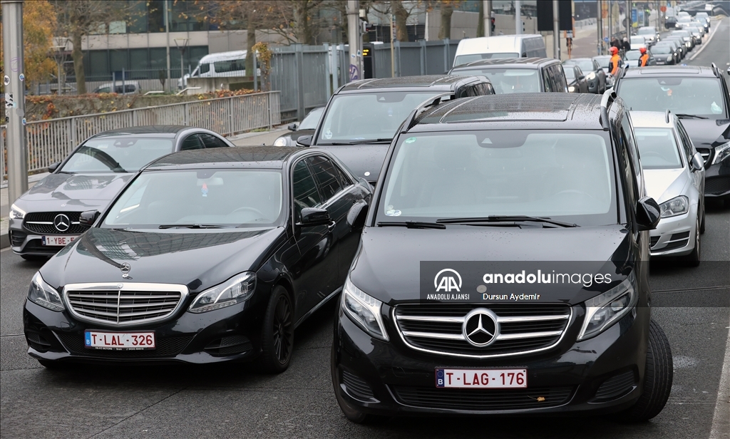 Uber sürücülerinden Brüksel’de protesto