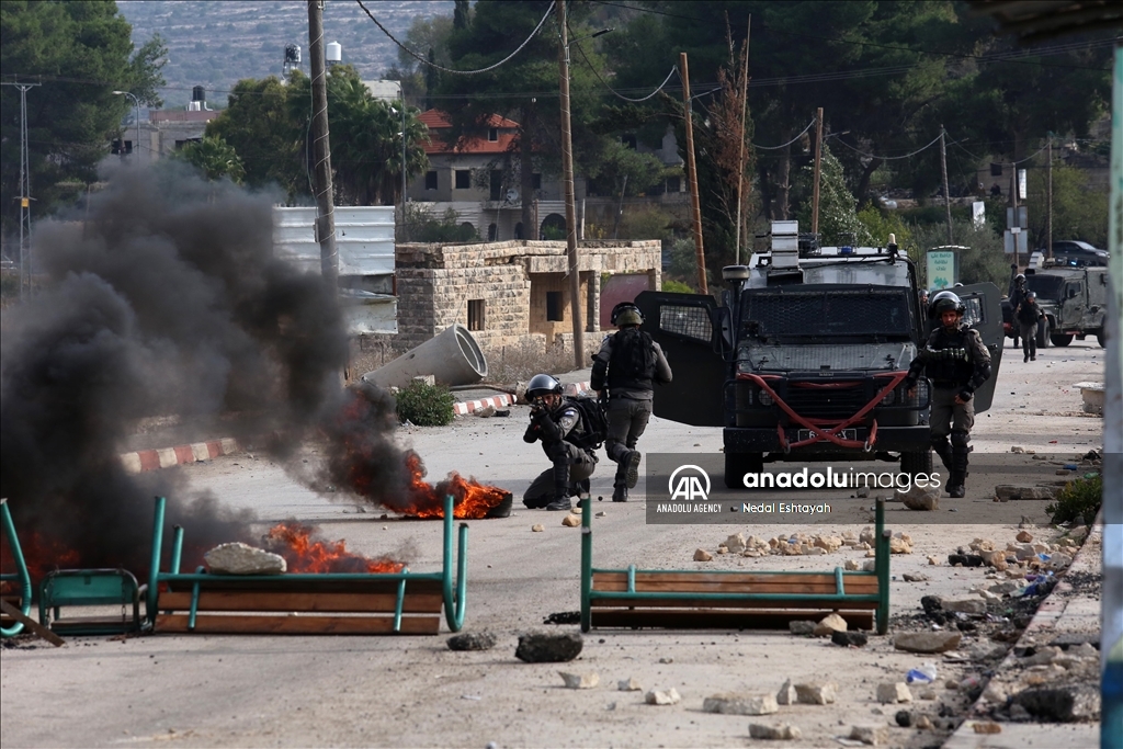إصابة عشرات الفلسطينيين بمواجهات مع الجيش الإسرائيلي