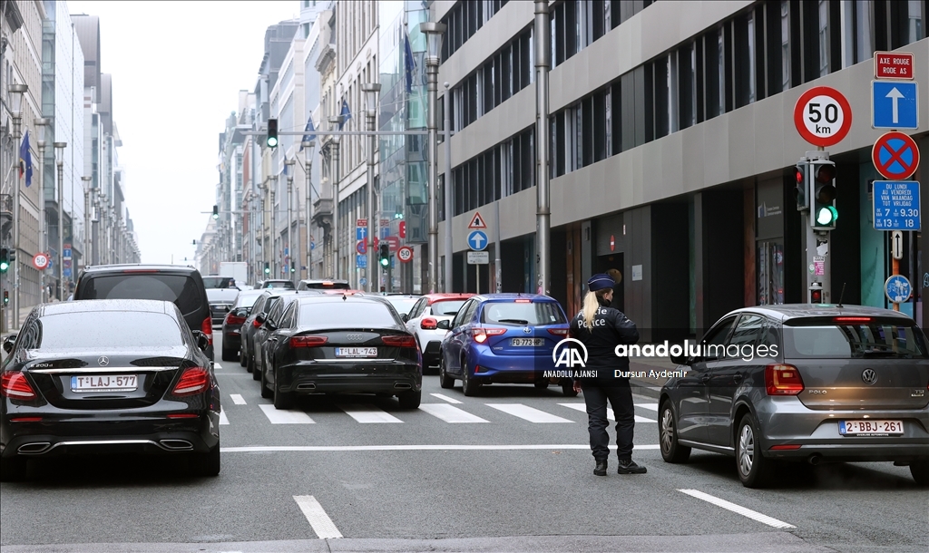 Uber sürücülerinden Brüksel’de protesto