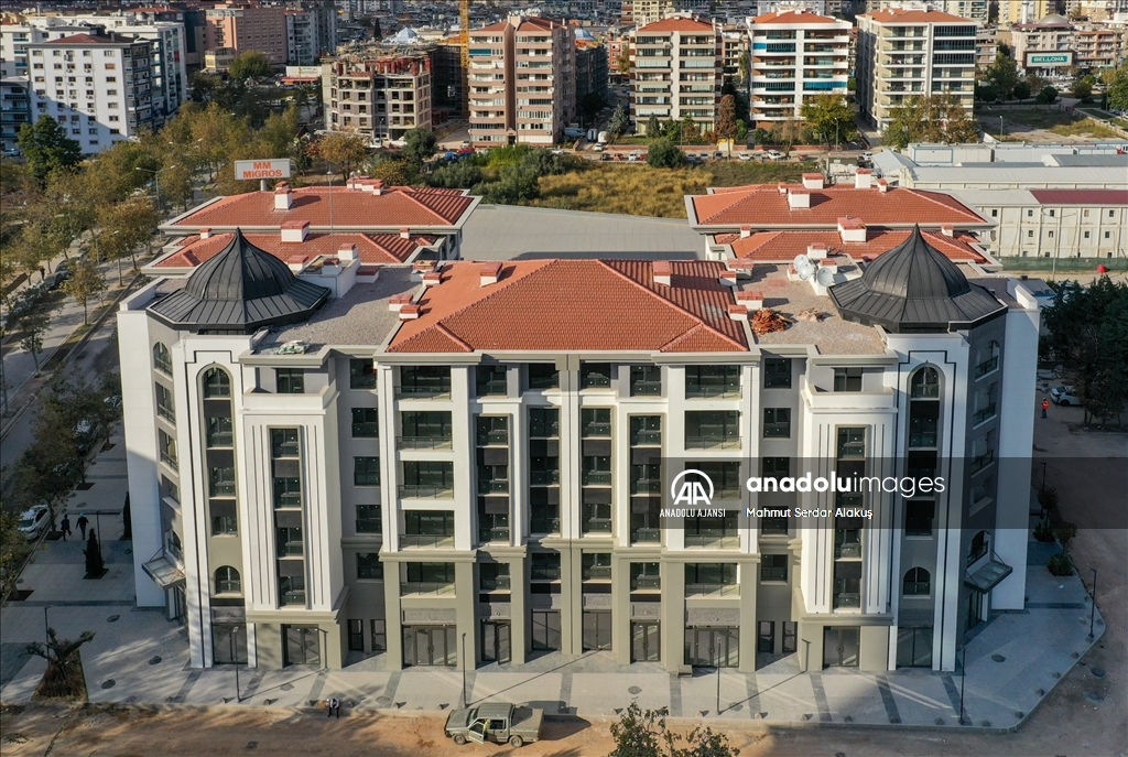 İzmirli depremzedeler yeni evlerine Cumhurbaşkanı Erdoğan'ın katılacağı törenle kavuşacak
