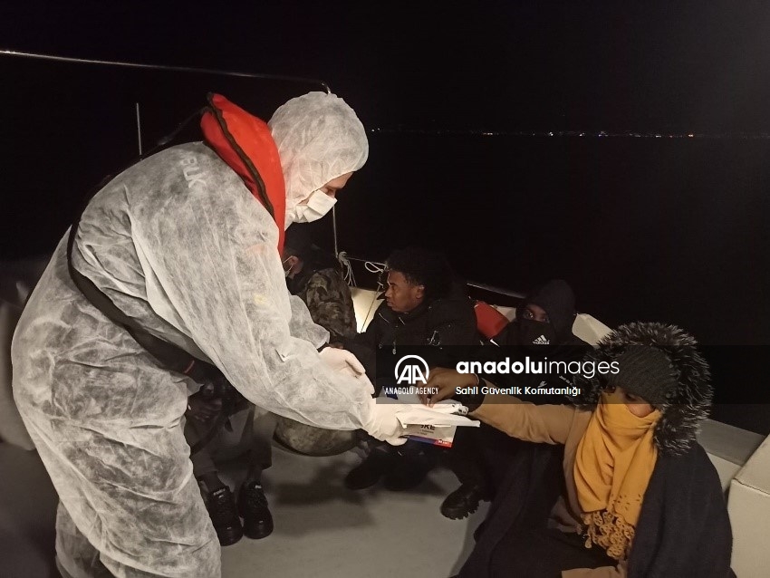 У берегов Измира спасены 50 нелегальных мигрантов