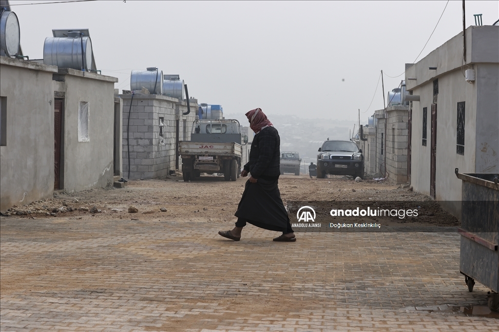 İdlib'deki Meşhed Ruhin kampında yaşam