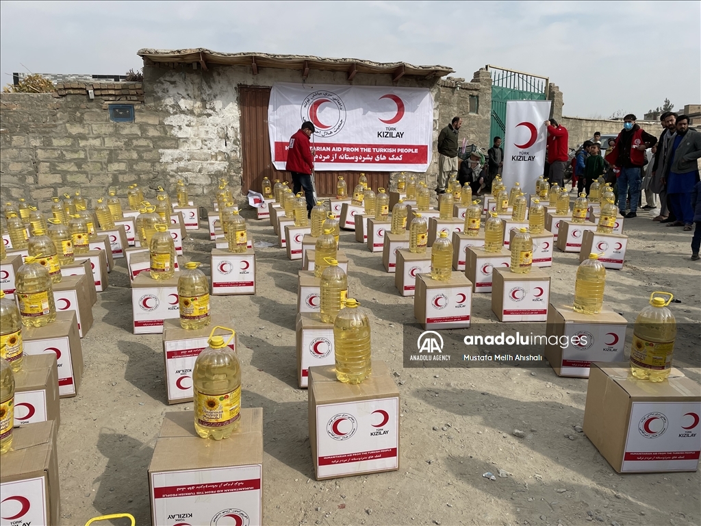 Турецкие благотворители оказали гумпомощь жителям Афганистана