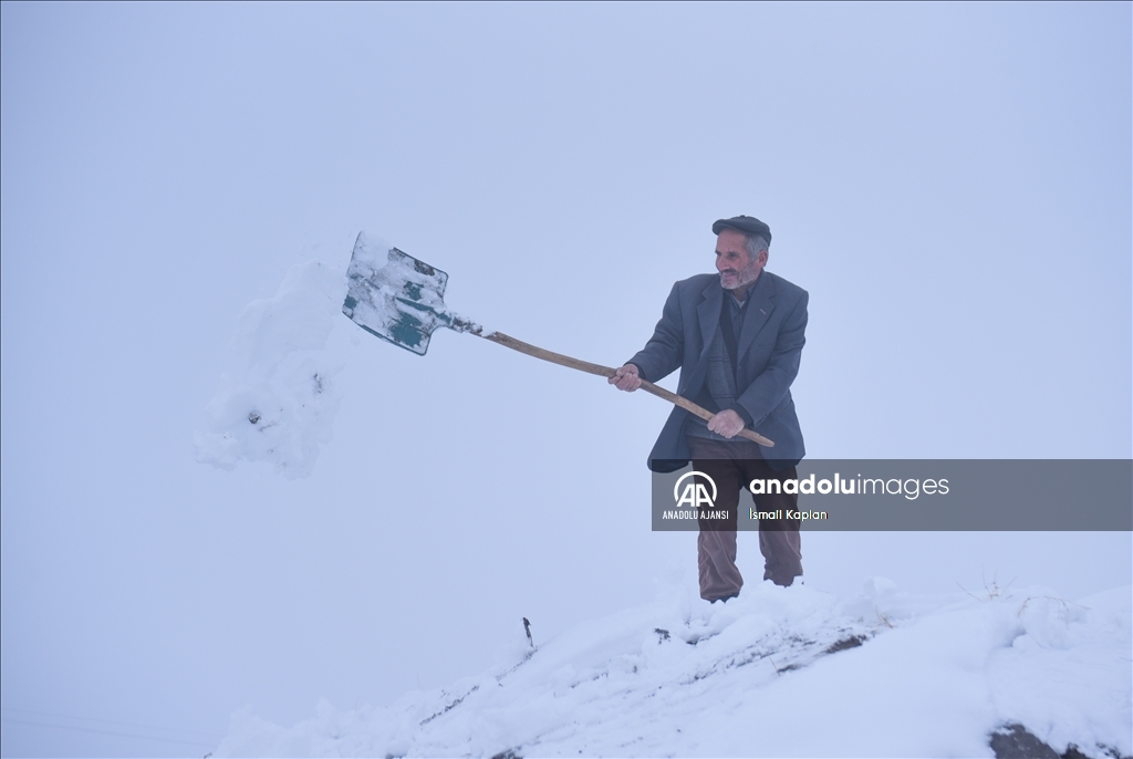 Kars'ta kar ve soğuk hava etkisini sürdürüyor