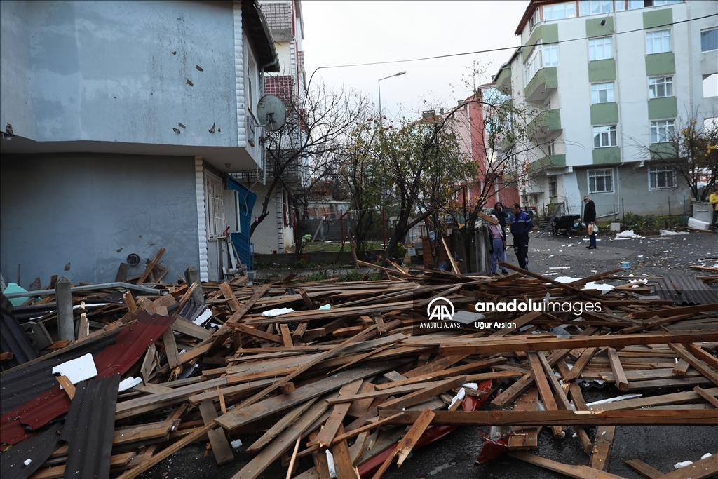 Tekirdağ'da lodos nedeniyle zarar gören bölgelerde hasar tespiti yapılıyor