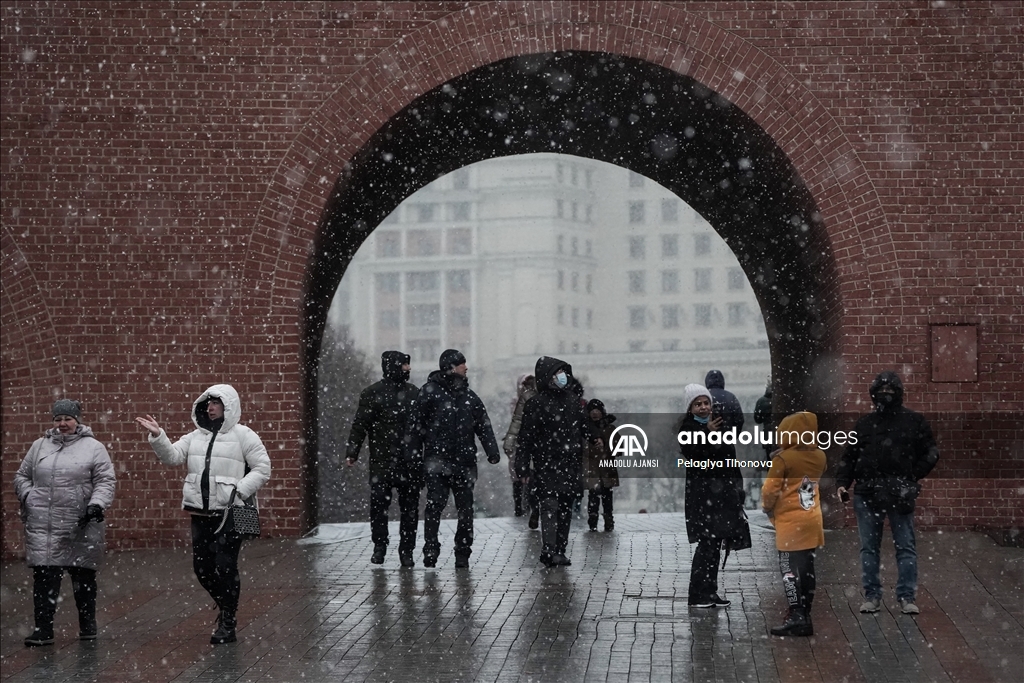 Moskova’da kar yağışı