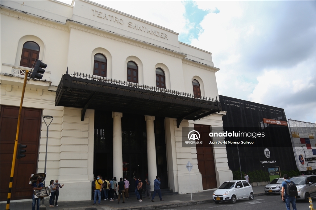 Bucaramanga kentinin simgelerinden: Santander Tiyatrosu