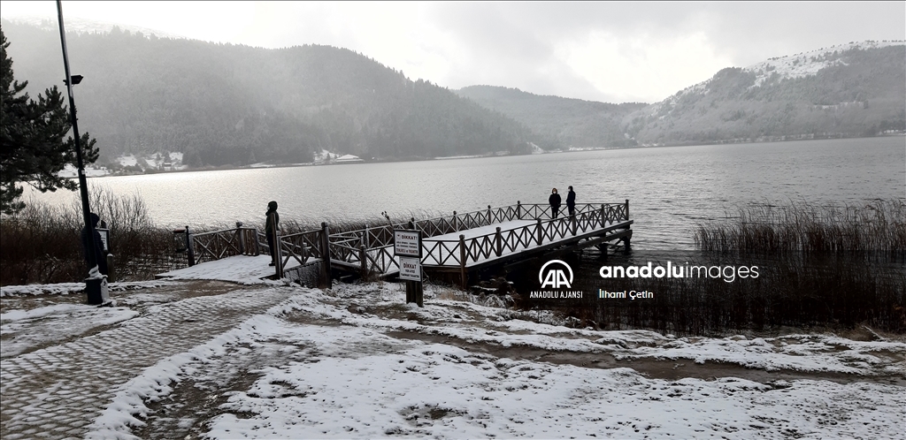 Bolu'da tabiat parkları ile kayak merkezi beyaz örtüyle kaplandı