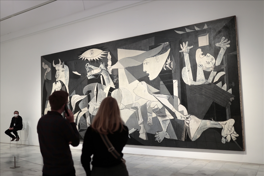 İspanya'nın modern sanat ve çağdaş sanatlar müzesi: Reina Sofia