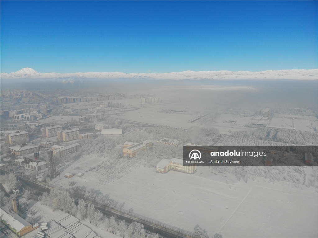 Kar ve sisle kaplanan Ağrı drone ile görüntülendi