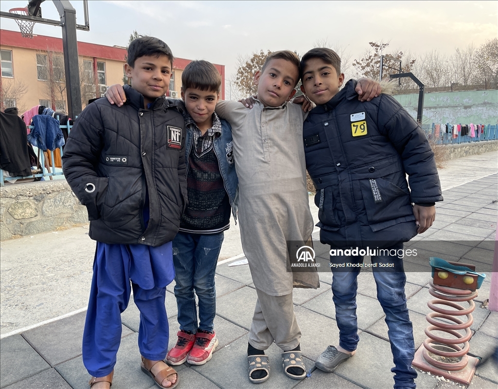 Afganistan yetimhanelerindeki çocuklar gıda krizi nedeniyle aç yatıyor