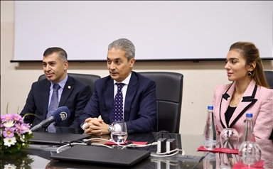 Srbija: Turski ambasador Aksoy posjetio Filološku gimnaziju u Beogradu u kojoj se uči turski jezik