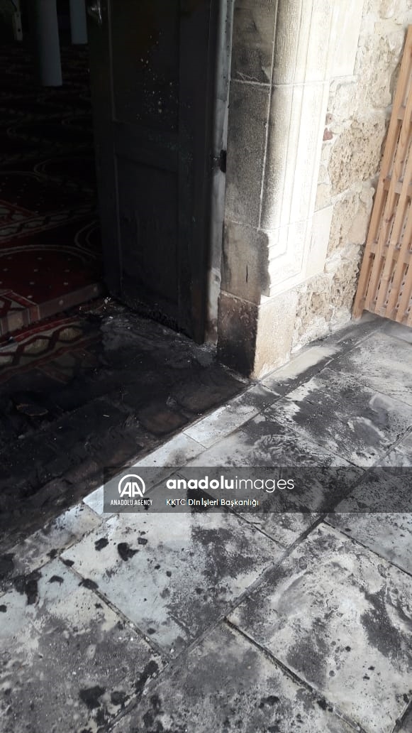 Неизвестные совершили нападение на мечеть в греческой части Кипра