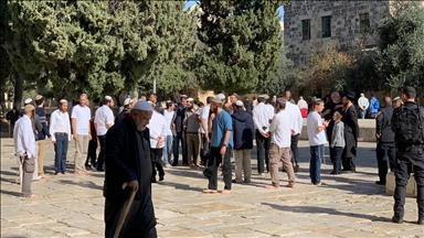 عشرات المستوطنين يقتحمون المسجد الأقصى
