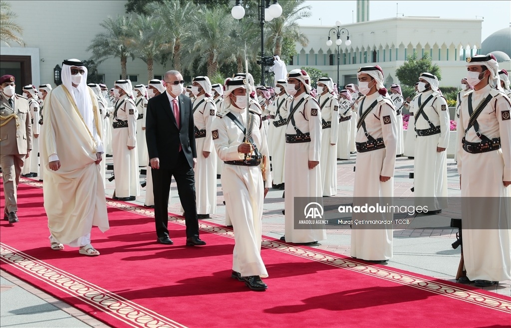 استقبال رسمی از اردوغان توسط امیر قطر در دوحه 
