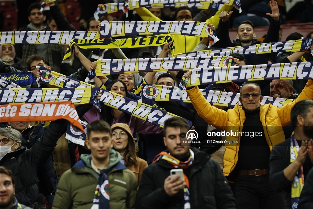 Galatasaray ve Fenerbahçe Kadın Futbol Takımları karşılaştı