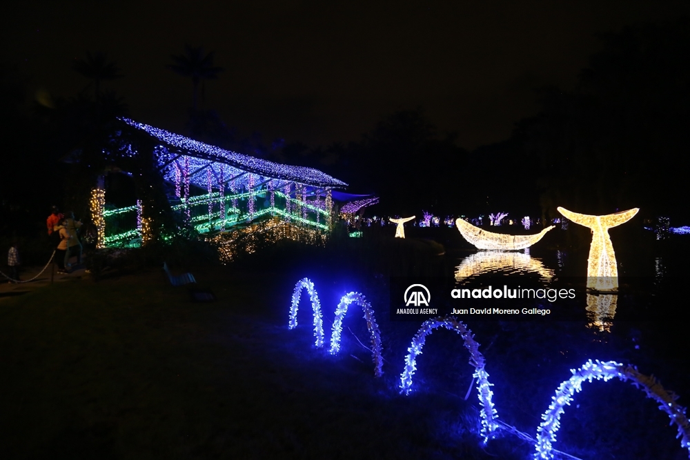 El Jardín Botánico de Bogotá se viste con luces navideñas para los visitantes