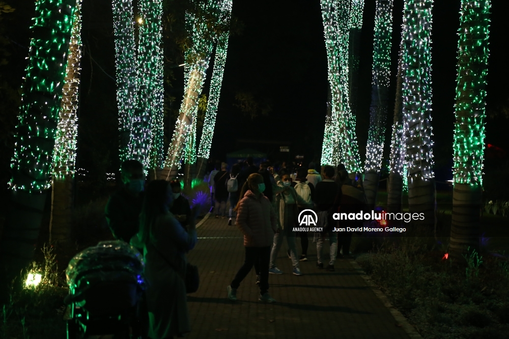 El Jardín Botánico de Bogotá se viste con luces navideñas para los visitantes