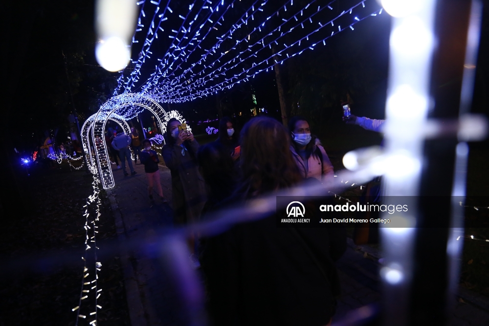 El Jardín Botánico de Bogotá se viste con luces navideñas para los visitantes